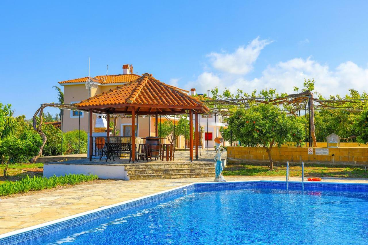 Villa Athina Finiki Polis ภายนอก รูปภาพ